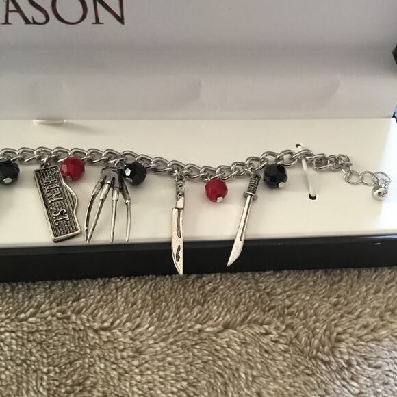 DC Comics Freddy Vs. Jason 15mm Enamel Charm Silver Finish Chain Bracelet - Picture 4 of 6